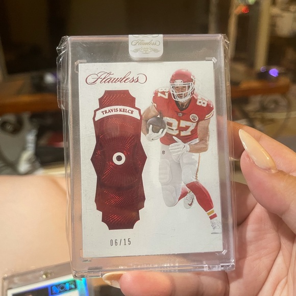 Travis Kelce Flawless Card - Picture 2 of 4